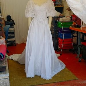 Wedding gown